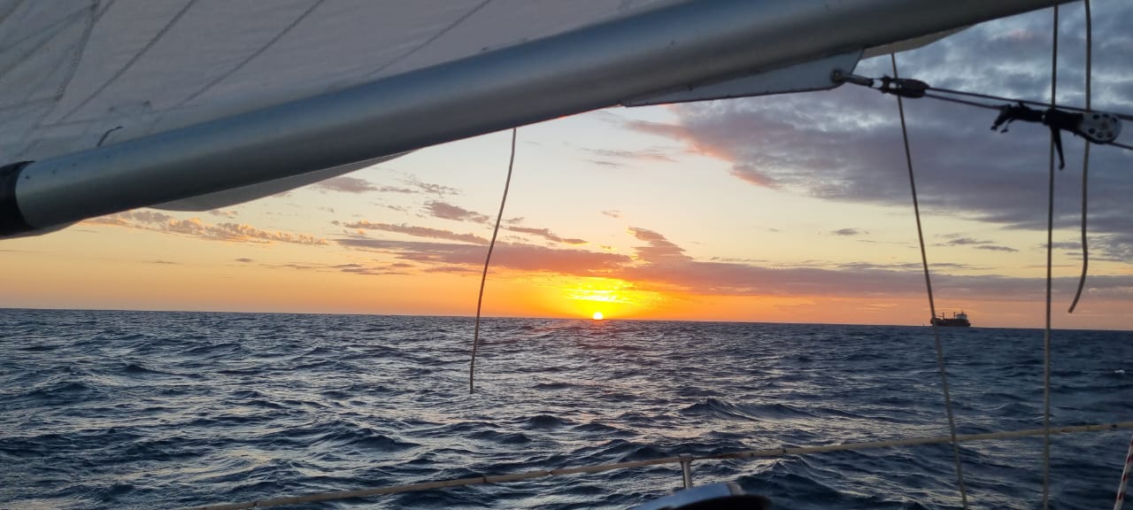 Coucher de soleil en mer - Voile NC